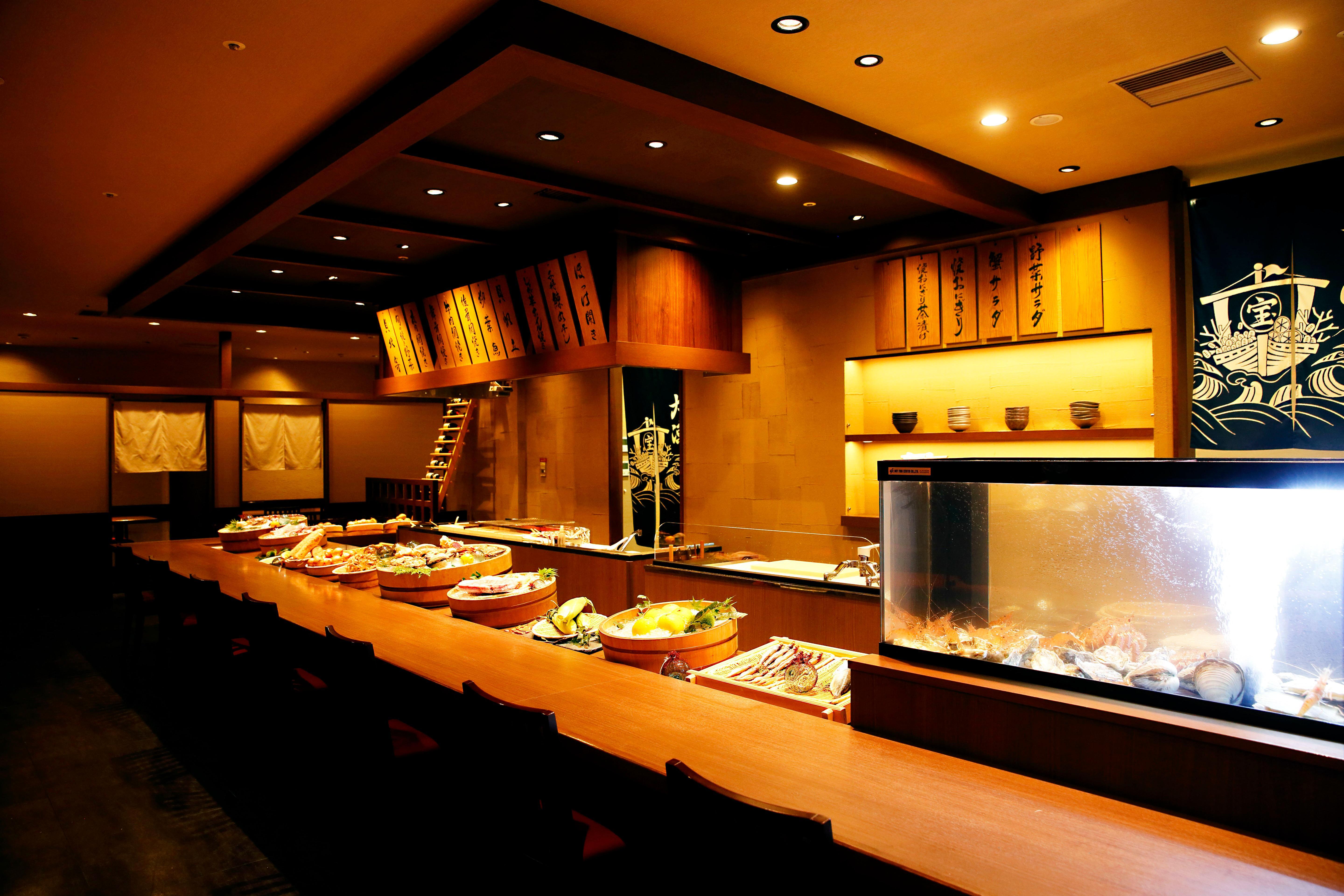 Hotel Ana Crowne Plaza Chitose By Ihg Exteriér fotografie Interior of a sushi bar